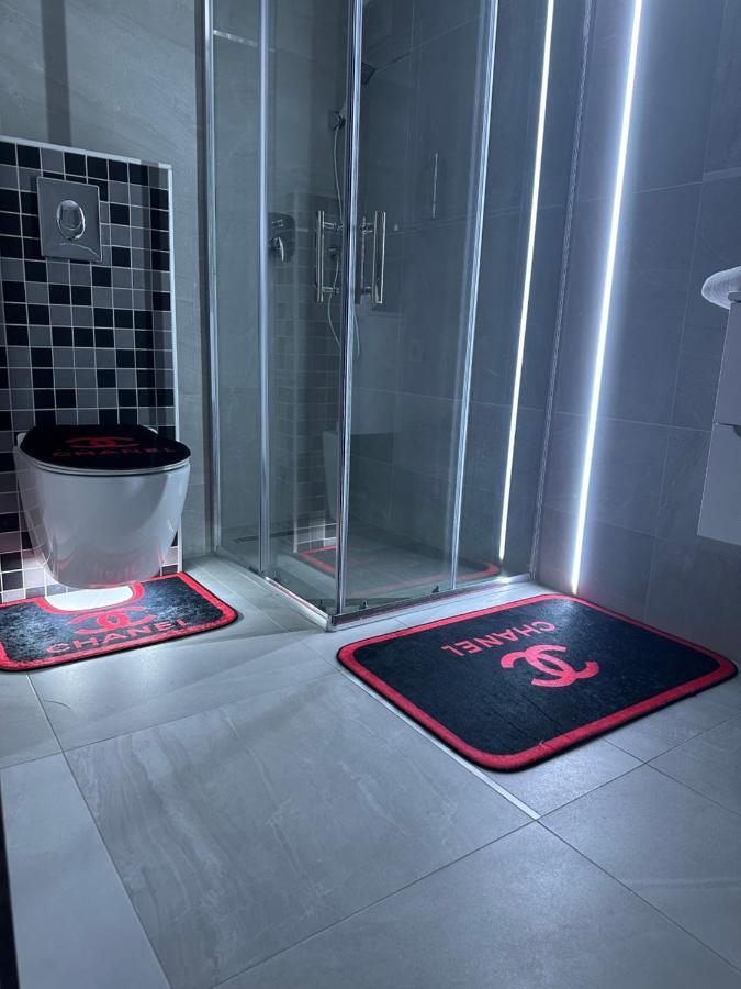 Legendary Apartment Budapest Luaran gambar