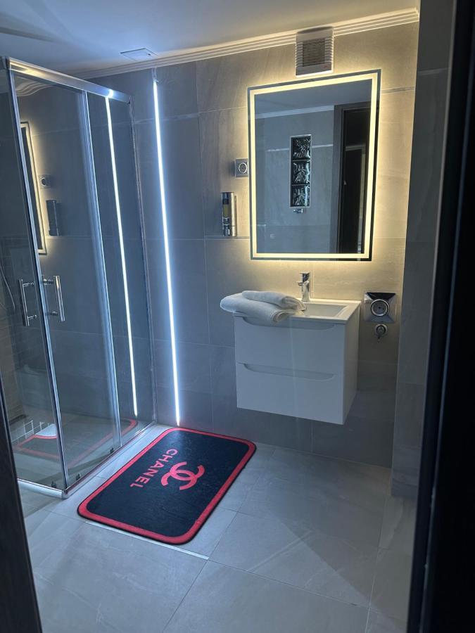Legendary Apartment Budapest Luaran gambar